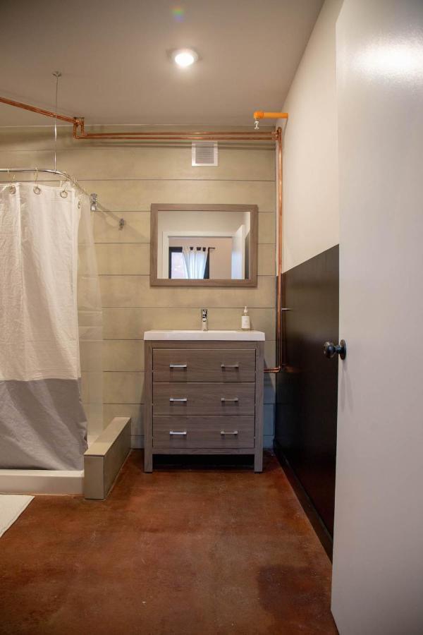 Eco Friendly Loft In Center City, Contactless Check In - Hive Room فيلادلفيا المظهر الخارجي الصورة